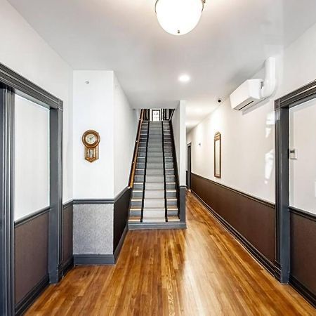 King Bed Stylish Studio In Heart Of Downtown Room # 200 Hot Springs Exterior photo